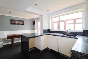 Kitchen/Diner- click for photo gallery